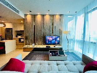 Luxury & Spacious in Downtown Bangkok