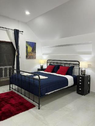 Luxury Villa Studio in Private Estate (Top LVL)