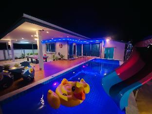 M&amp;M pool villa