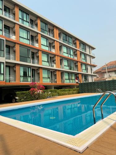 MAHIDOL CONDO