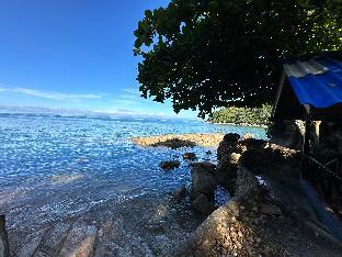 Mama&#039;s bungalow beach front