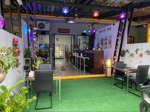 Maria&#039;s Guest House, Restaurant &amp; Bar