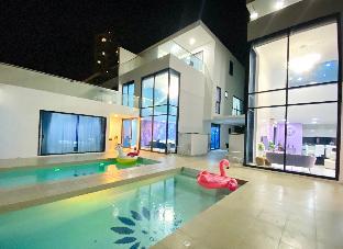 Master Home Luxury Pool Villa Pattaya, 8-Bedroom