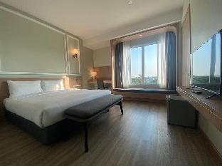 Mayflower Grande Suite Hotel