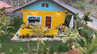 Me farm hugs house