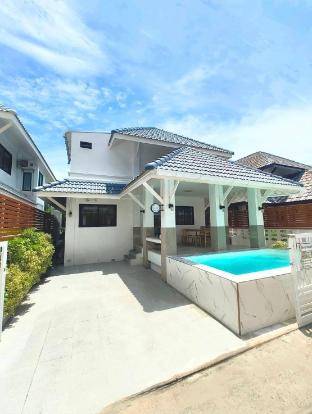 Merry house บ้านพักริมหาดบางแสน