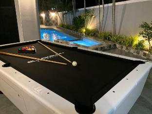 Minutes From Centre | Orchid Villa Jacuzzi