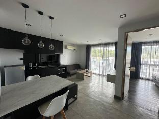 Modern apartment Naiharn Beach