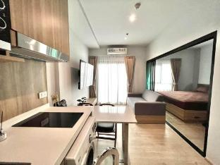 Modern BTS Connected Condo near Sathorn & Tha Phra