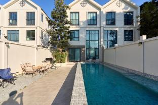 Modern Elegance  Pool Villa