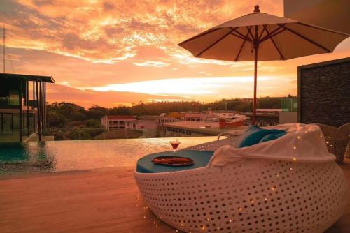 Modern style 1BR Condo close to Kata beach