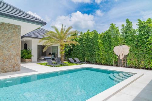 Modern Tropical 3 Br Villa Ibaia Near Fisherman