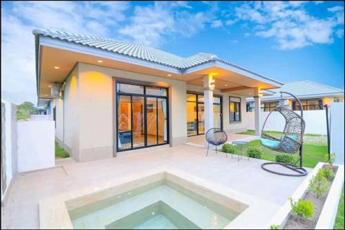 Modern Villa Club House 华欣静家之私家SPA池独栋别墅
