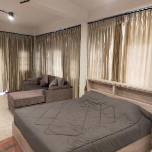 mookda cafa &amp; hotel