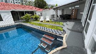 Natural Pool Villa Pattaya