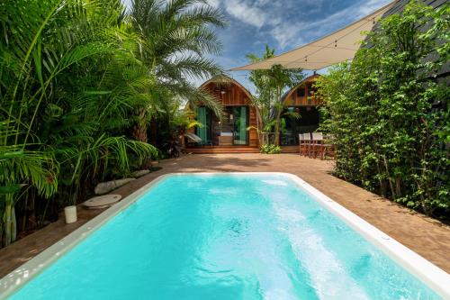 New 3BR Chalet-Style Villa Pasak Paradise 3, Private Pool, 10min drive to Laguna Phuket