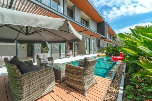 New 3BR Pool Villa Long One A5 with Chalong Bay view