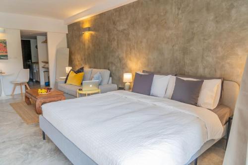 [NEW] Cozy Modern Studio with Pool &amp; Gym