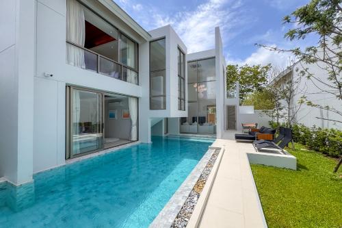 New Tropical Modernity! 3BR Pool Villa LuxPride4 L21 near Laguna Phuket