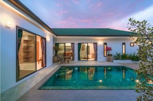*Next-Door Villas 6BR 2 Pools For Group Vibe! V193