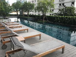 Nice condo with balcony 1