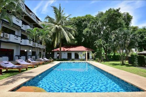 NR Nanai Patong Hotel