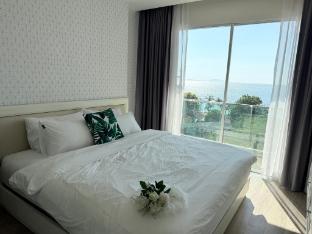 Ocean view grand suite Top floor @ The Blu X