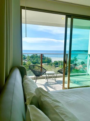 Oceana Kamala Stunning corner Suite Sea View