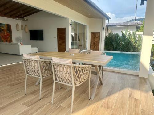 Oh&#039;lala Two Bedroom Pool Villas