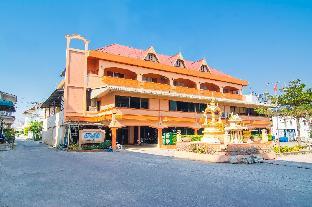 OYO 534 Phasuk Hotel
