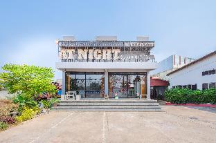 OYO 650 At Night Pranburi