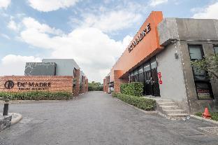 OYO 75368 Demadre Resort