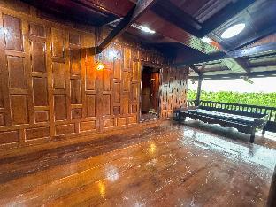 Suree Garden Resort & Karaoke
