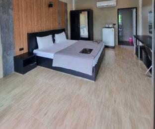 Ratchapruek DC Resort Angthong