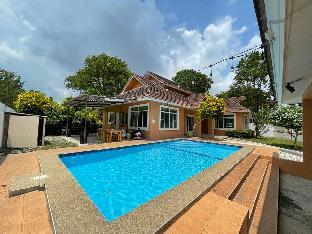 Ozone Pool Villa 4 PATTAYA ที่พักพร้อมสระว่ายน้ำ