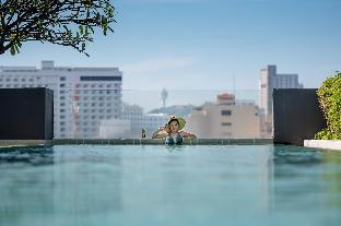 Page 10 Hotel