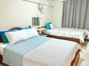 Pahonyothin 71 Guesthouse