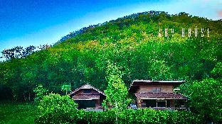 Pakchong Farmhouse