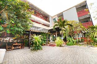 Pakdee House