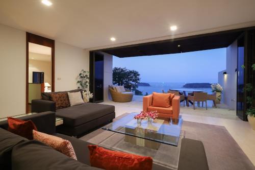 Panoramic View The Heights Kata Beach B1