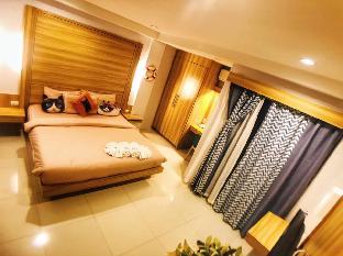 Patong Beach CatThemeHostel kingbed/balcony/lift-3