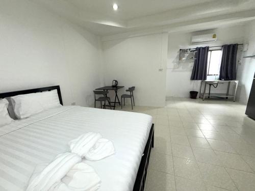 Patong Canal Villa 104