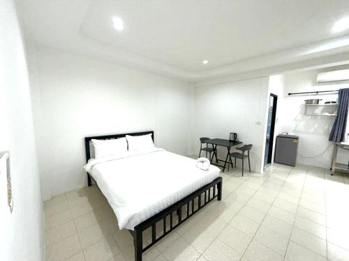 Patong Canal Villa 106