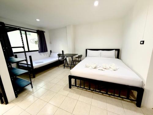 Patong Canal Villa 212