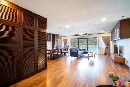 Patong tower deluxe Seaview 2BR1902