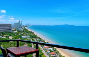 Pattaya Seaview Beachfront Skypool Copacabana