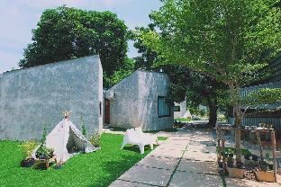 PAUSE Resort & Bar