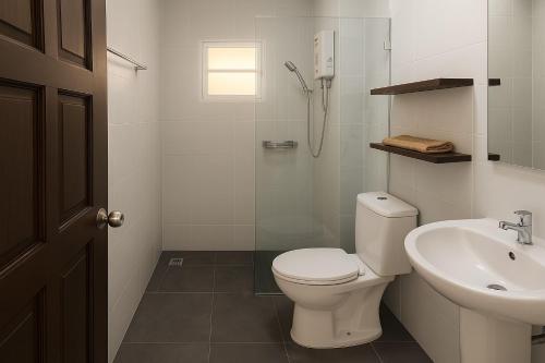 Payton House Patong - Newly Renovated