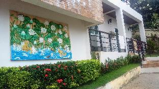 Peaceful 1-bedroom home in private residence