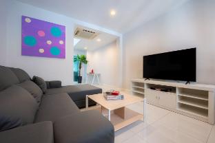 Peaceful &amp; Spacious 3 BR w/ Pool Near BTS Asoke